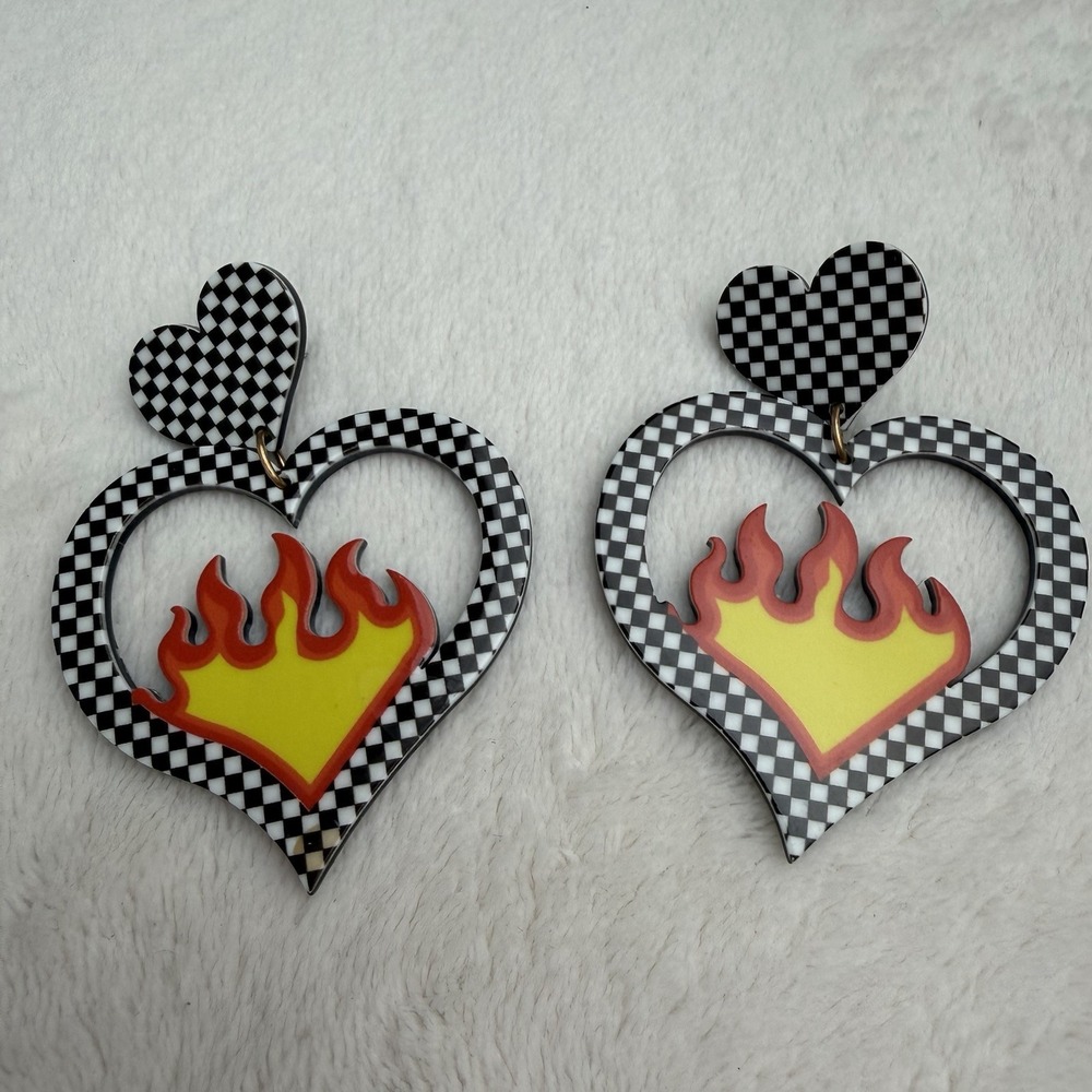 Y2K Checkerboard Flame Heart Statement Earrings – Oversized Acrylic Dangle Rock